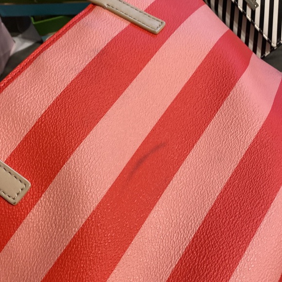 Coral & pink striped purse - Picture 4 of 7